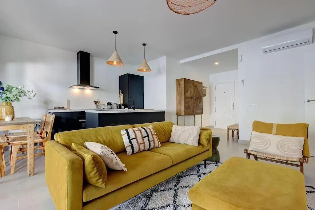 Apartment Alejandra - Gerenoveerd Appartement Direct Aan Zee Estepona