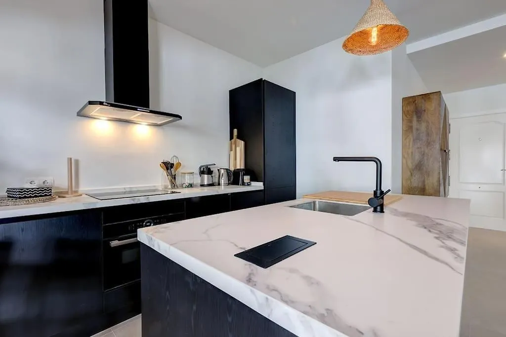 Apartment Alejandra - Gerenoveerd Appartement Direct Aan Zee Estepona