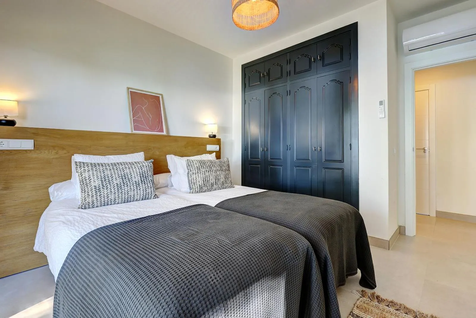 Apartment Alejandra - Gerenoveerd Appartement Direct Aan Zee Estepona