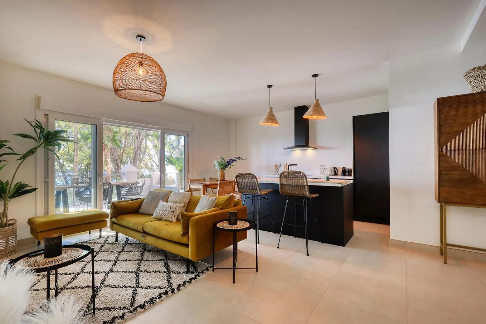 Apartment Alejandra - Gerenoveerd Appartement Direct Aan Zee Estepona 0*,  Spain